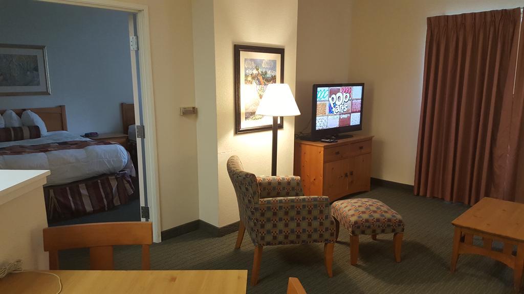 Baymont By Wyndham Wichita East Hotel Luaran gambar